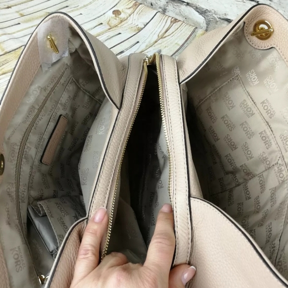 Michael Kors Jet Set Large  Shoulder tote - Picture 2 of 4